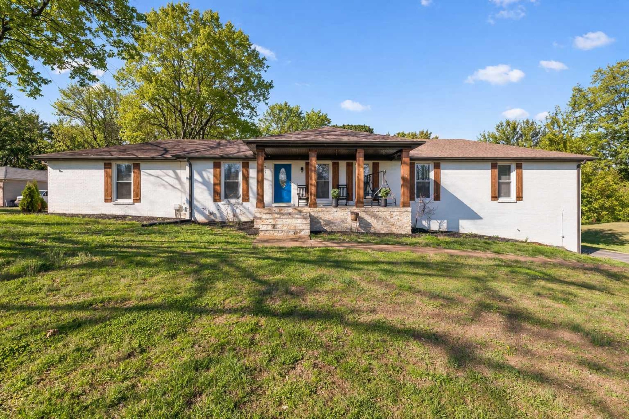 1707 Cook Dr, Lebanon, TN 37087