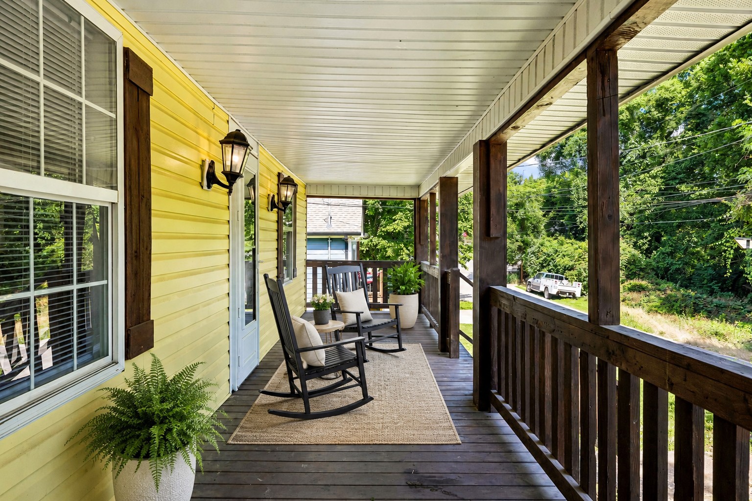 517 W 5th St, Columbia, TN 38401
