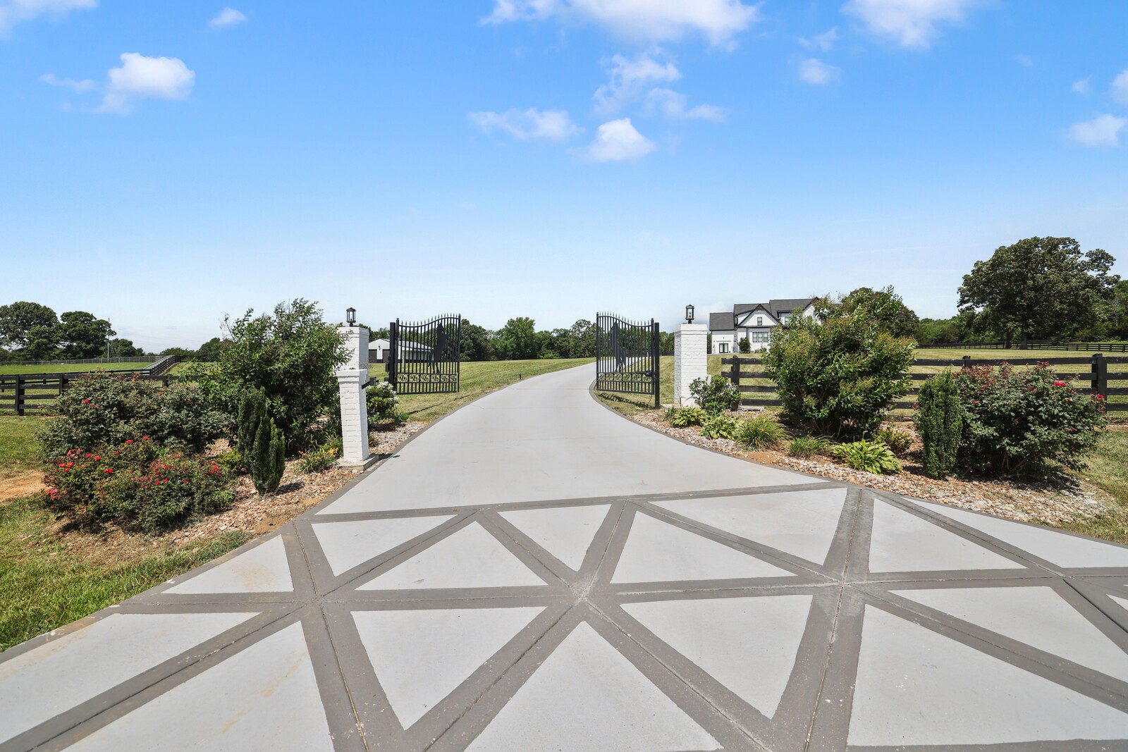 9520 Dyer Rd, Rockvale, TN 37153