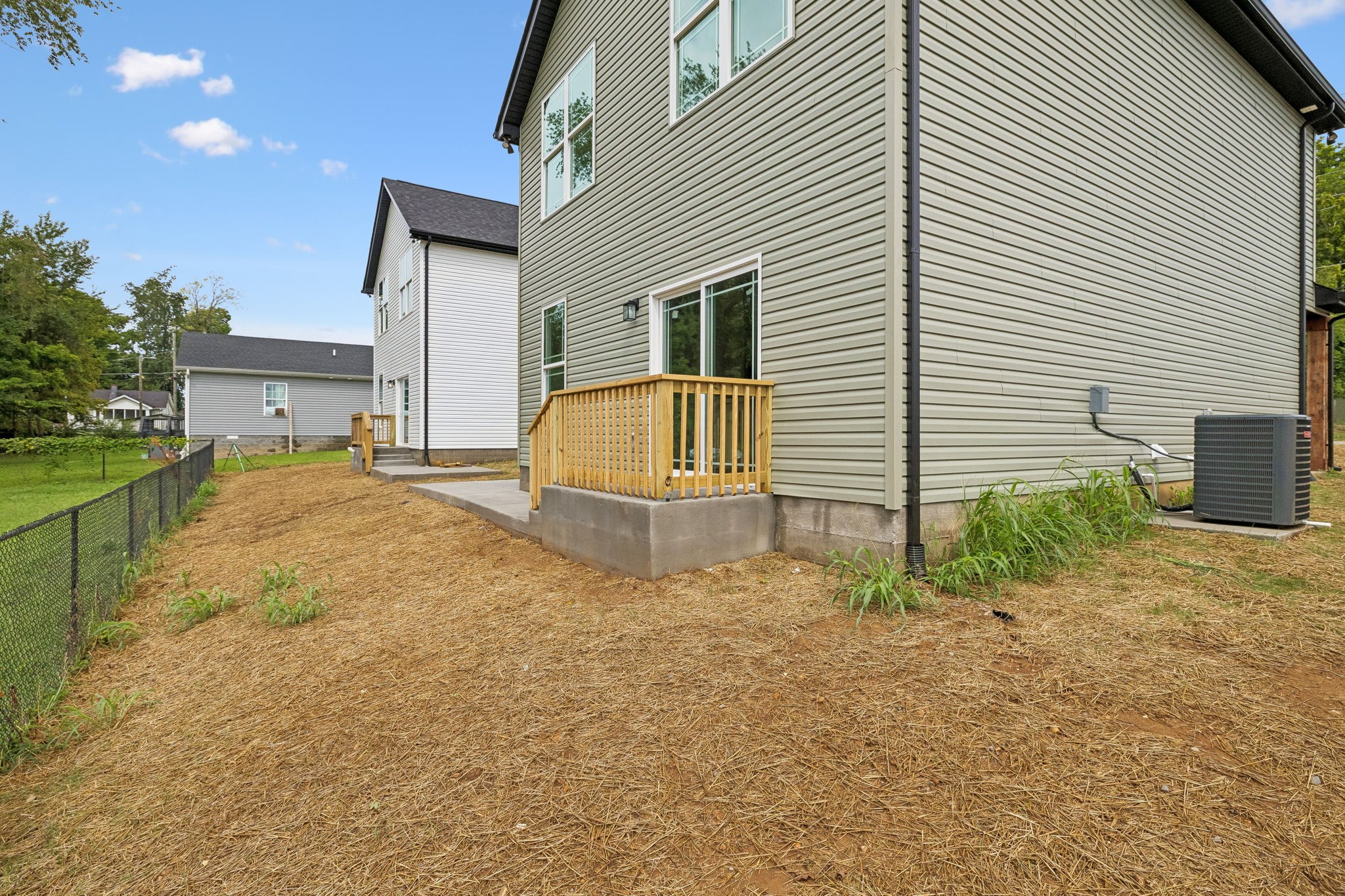 206 15th Ave W, Springfield, TN 37172