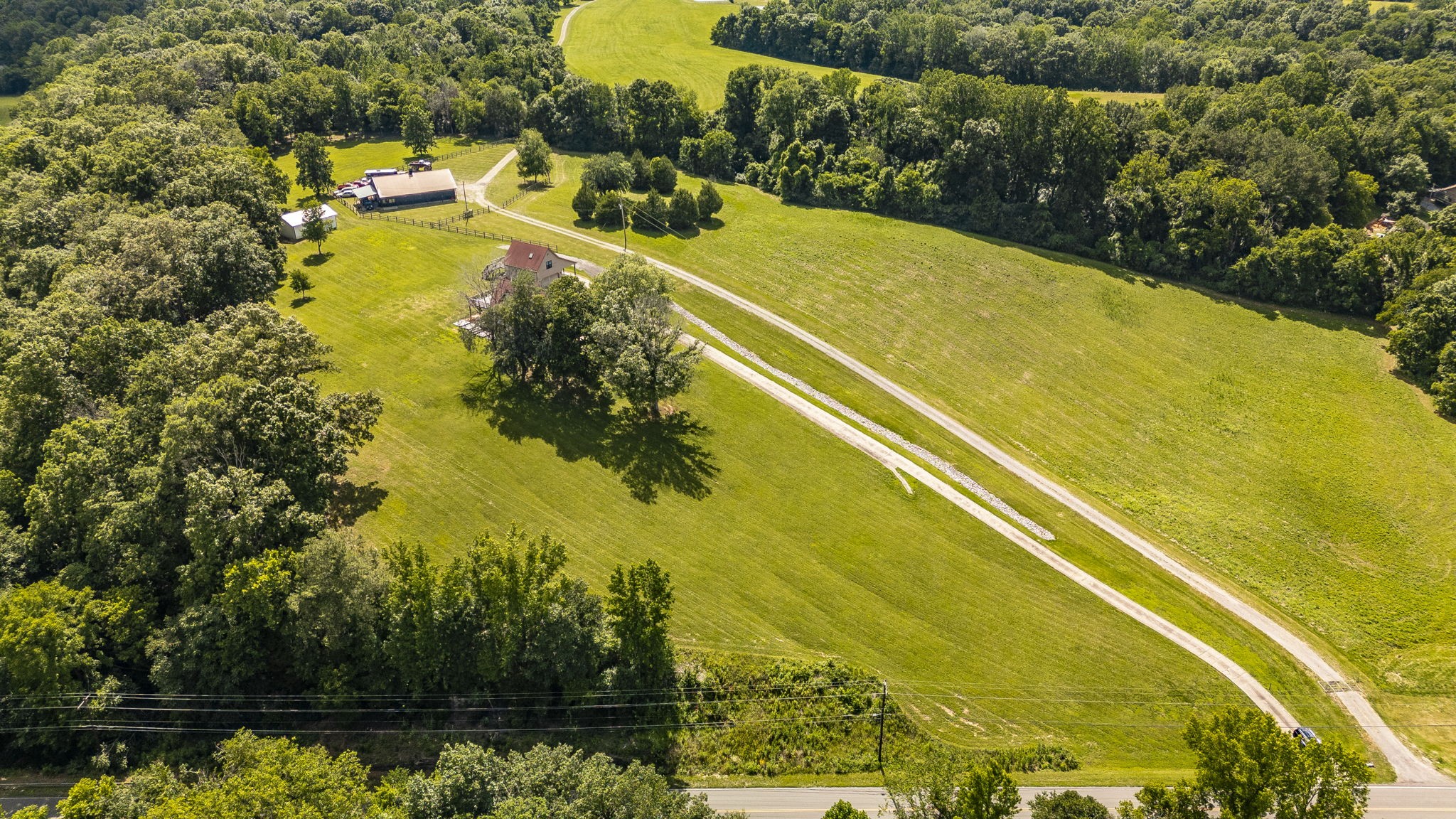 6040 New Cut Rd, Greenbrier, TN 37073