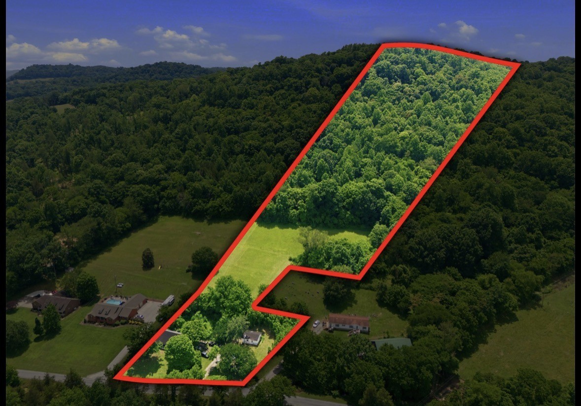 17 Dog Branch Rd S, Pleasant Shade, TN 37145
