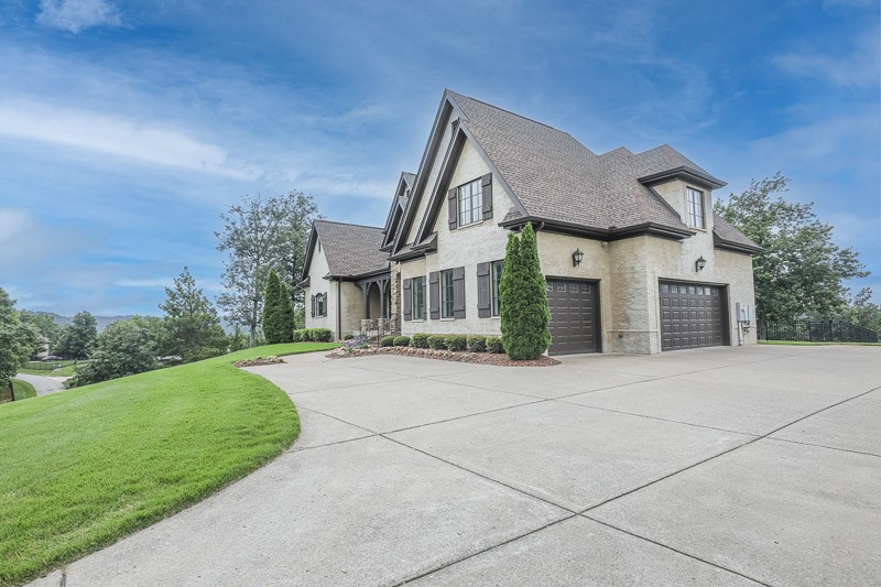 739 Valhalla Ln, Brentwood, TN 37027