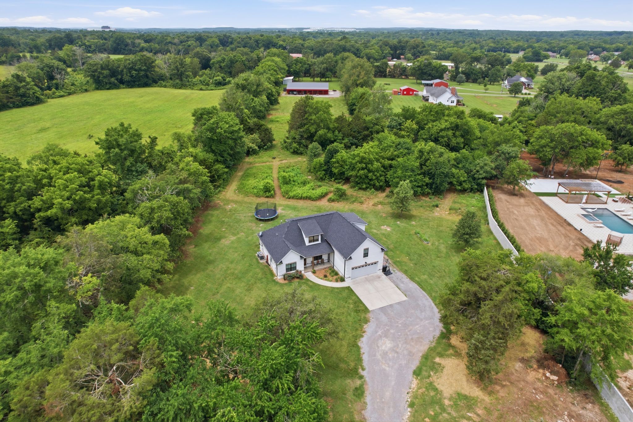 1340 Vesta Rd, Lebanon, TN 37090