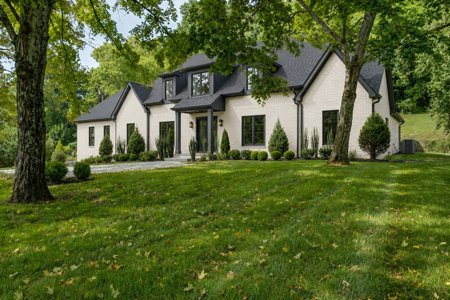 2005 Otter Valley Ln, Nashville, TN 37215