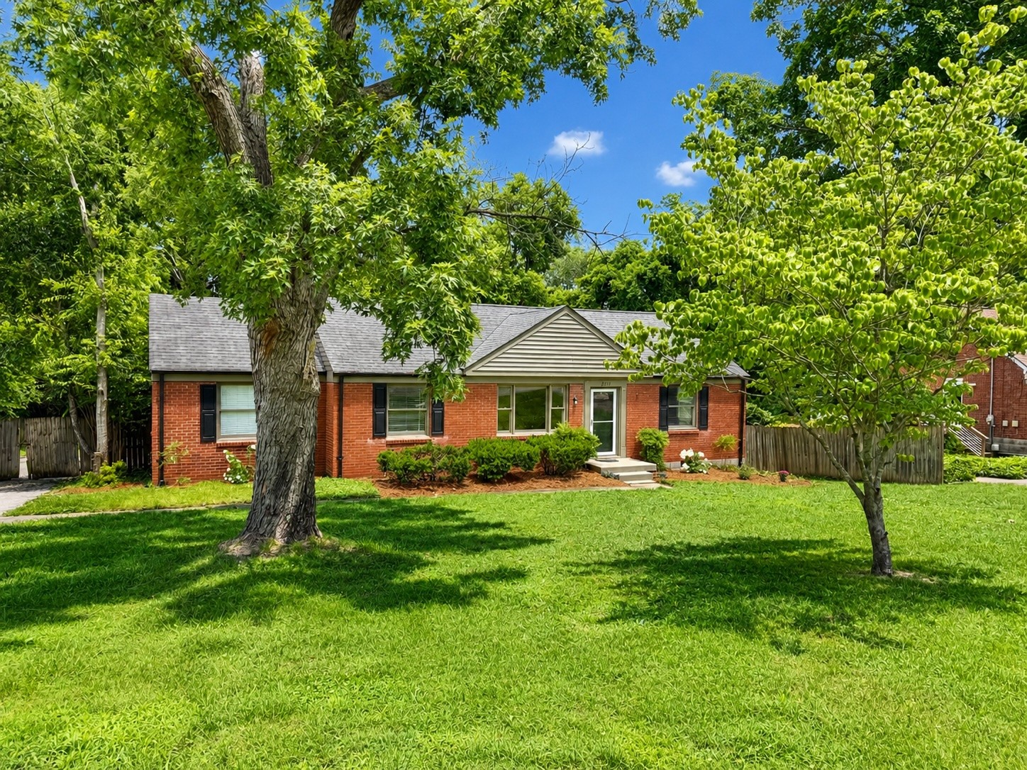 2346 Dennywood Dr, Nashville, TN 37214