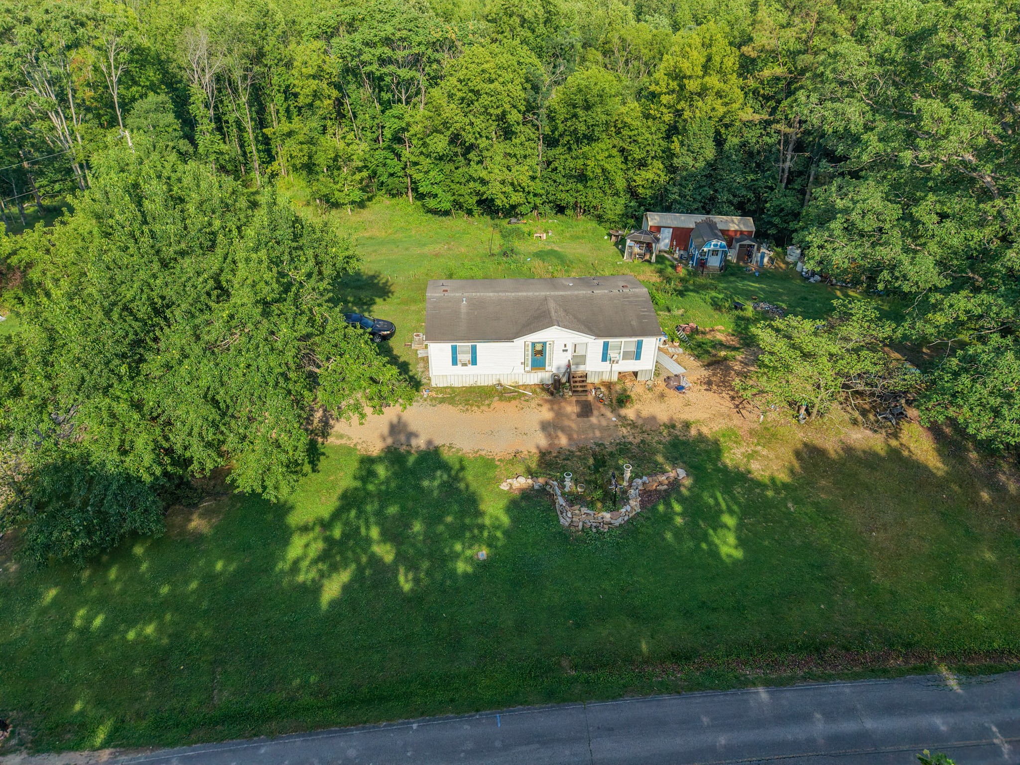 1098 Ewing Albright Rd, Ashland City, TN 37015