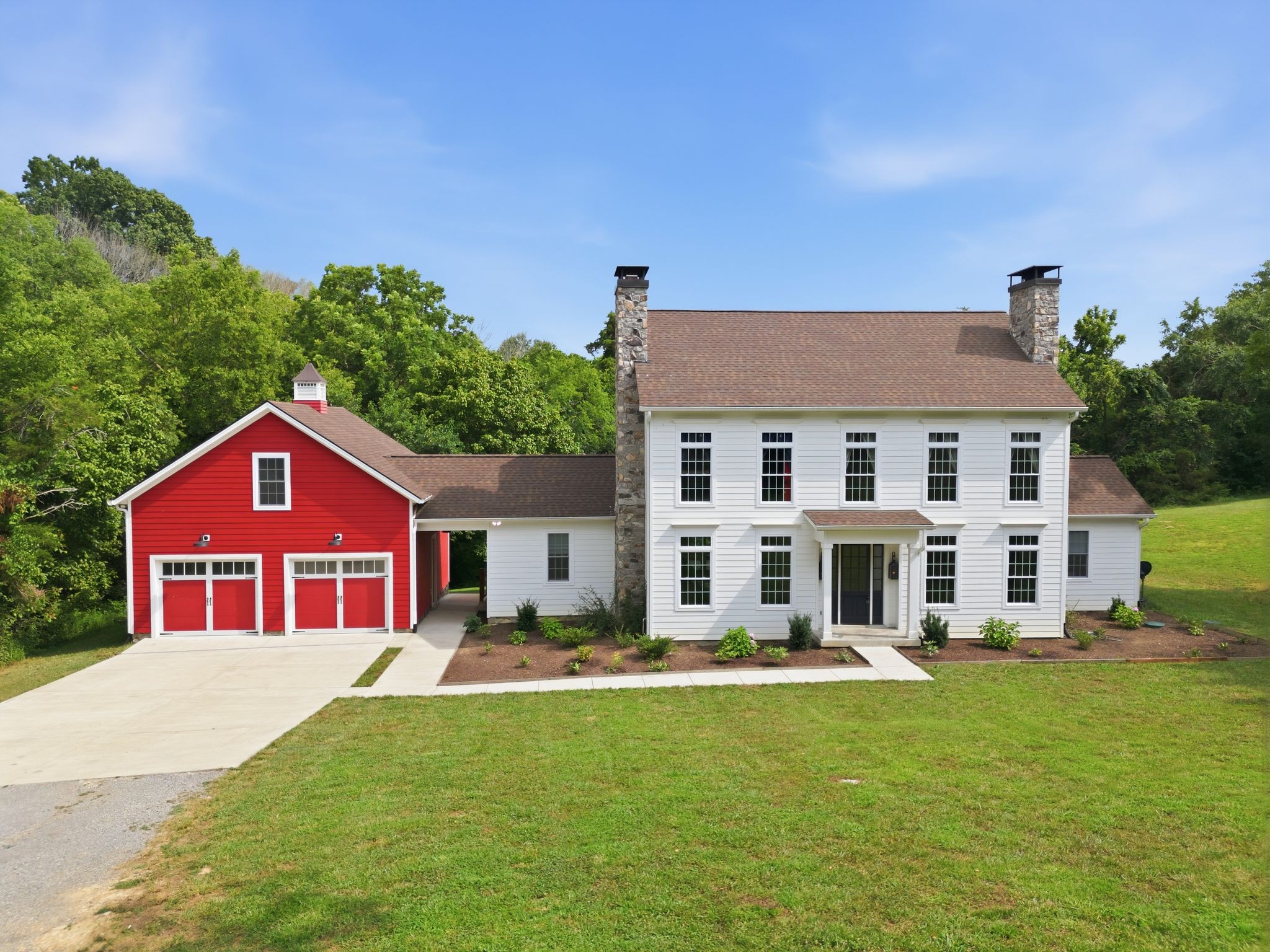 597 Cummings Ln, Cottontown, TN 37048
