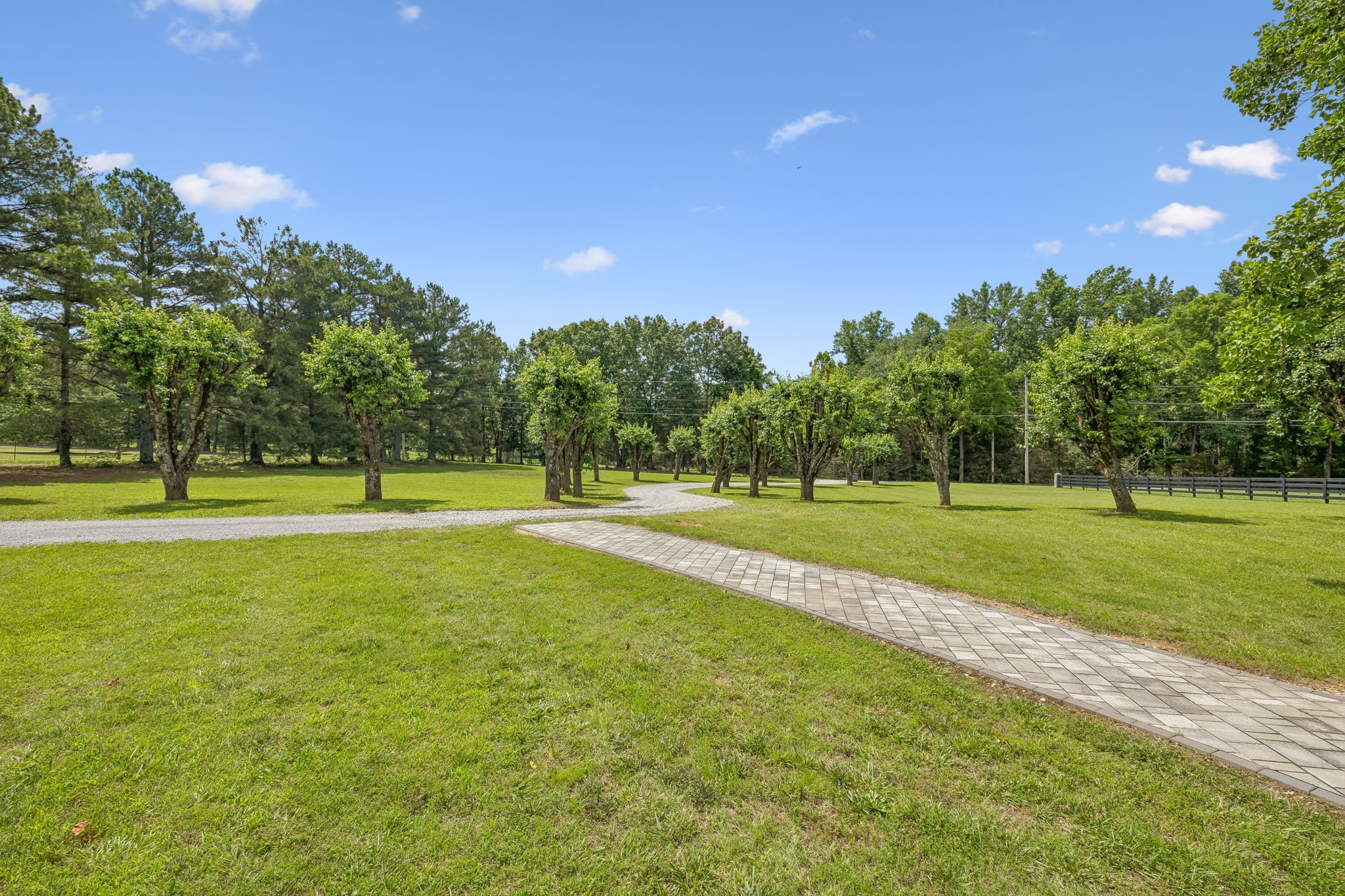 7672 Jones Rd, White House, TN 37188