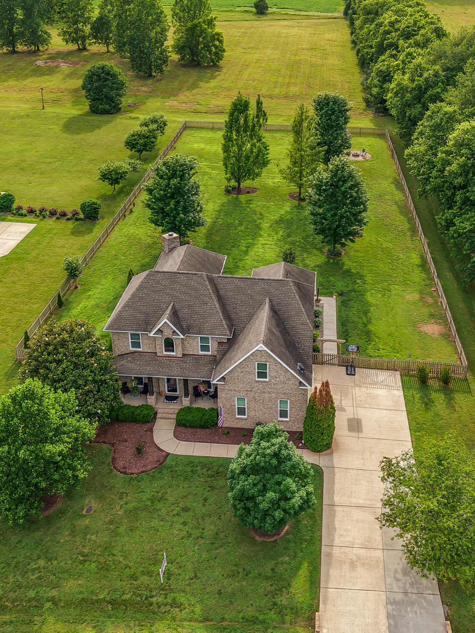 802 Galileo Dr, Rockvale, TN 37153