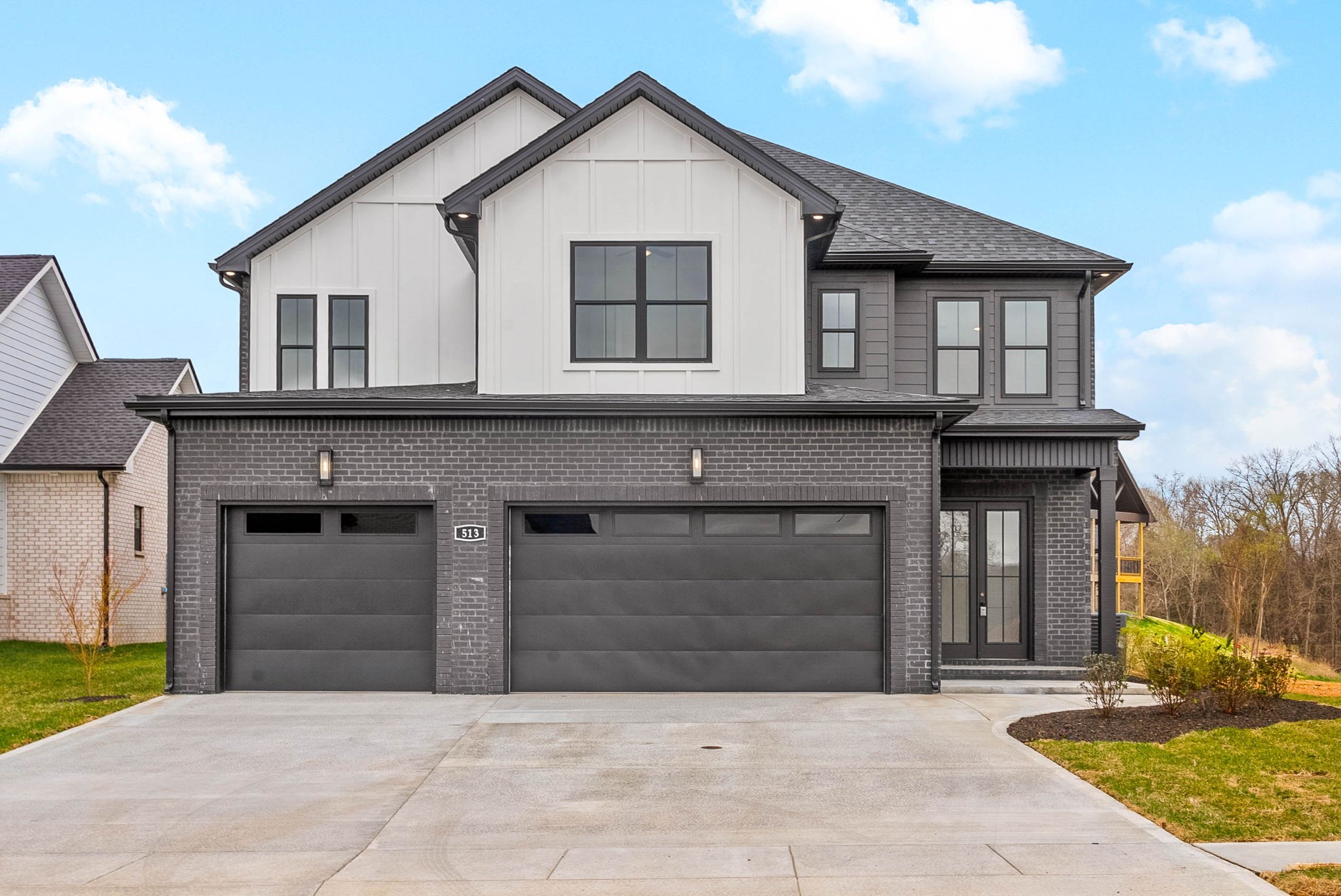 15 Rustling Oaks Ct, Pleasant View, TN 37146