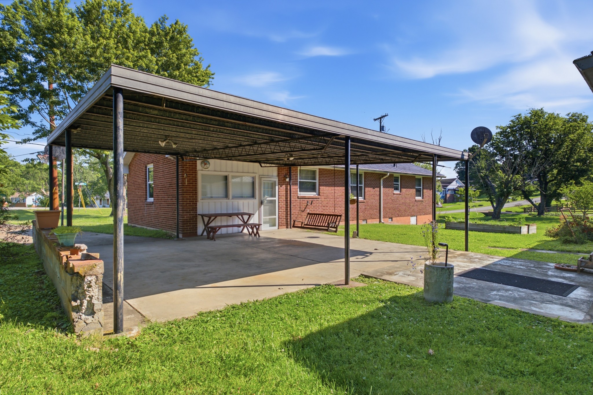1948 Omohundro Dr, Nashville, TN 37210