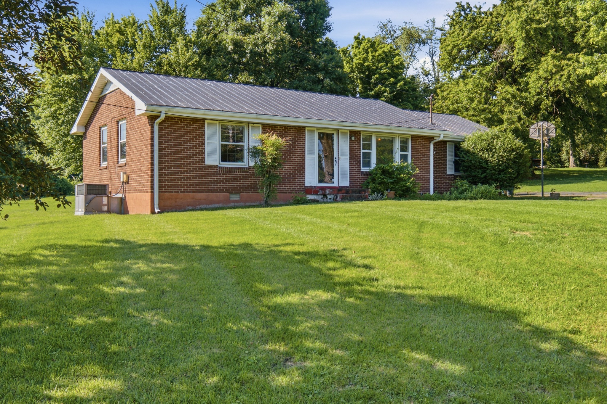 1948 Omohundro Dr, Nashville, TN 37210