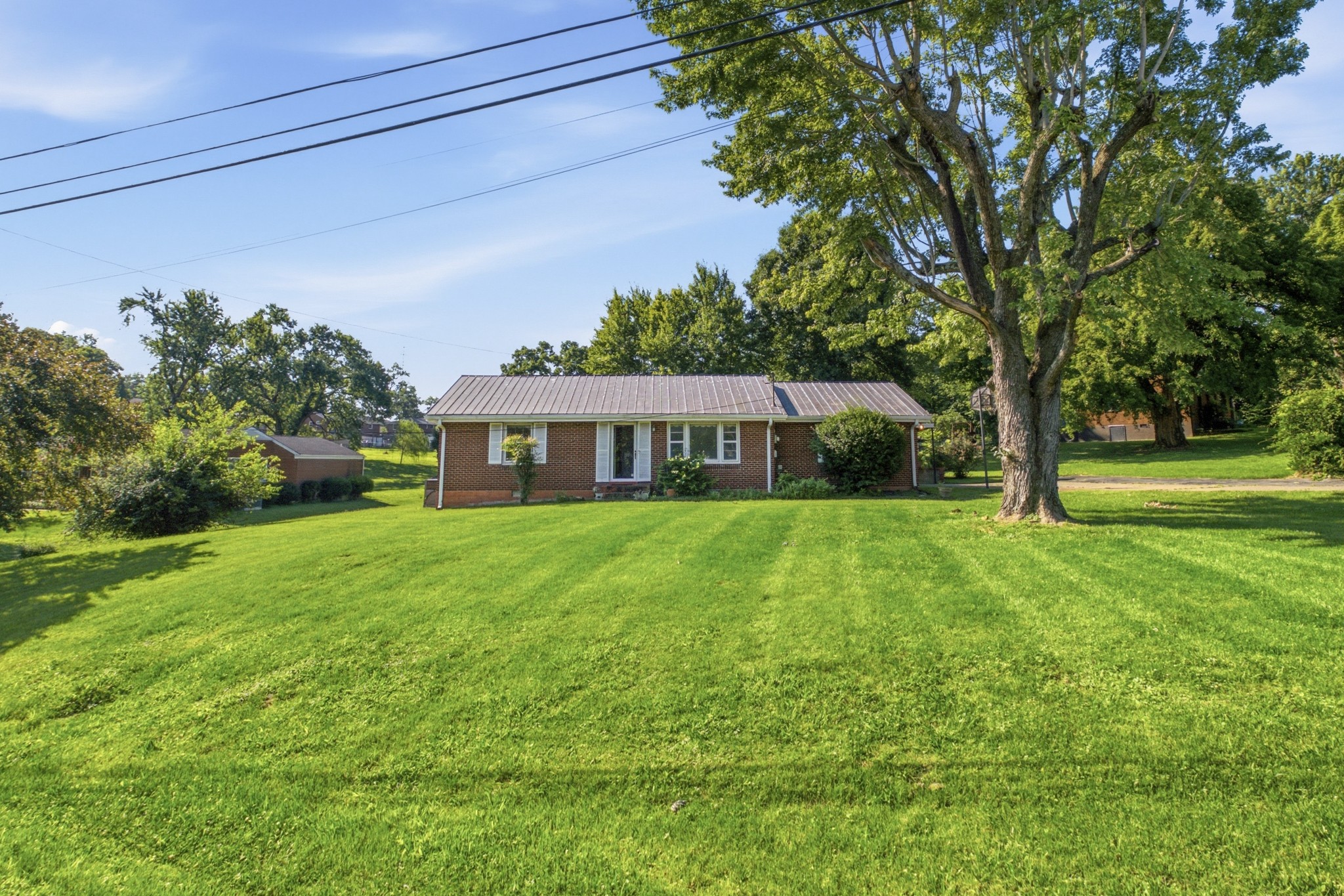 1948 Omohundro Dr, Nashville, TN 37210