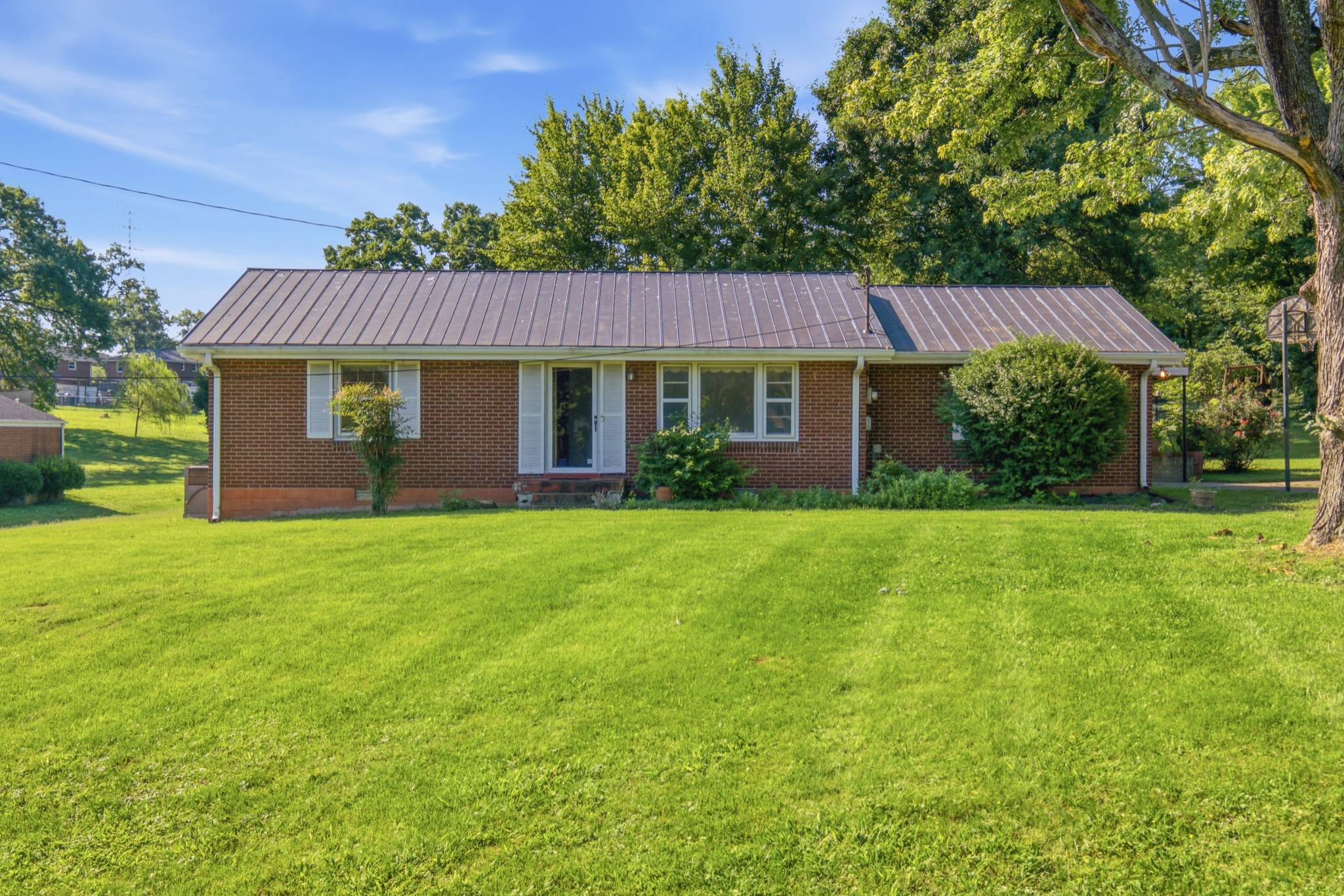 1948 Omohundro Dr, Nashville, TN 37210