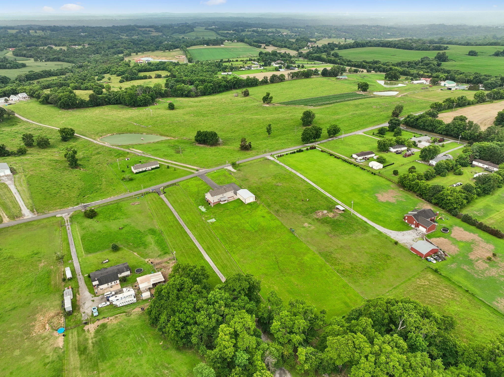 527 Governor Hall Rd, Castalian Springs, TN 37031