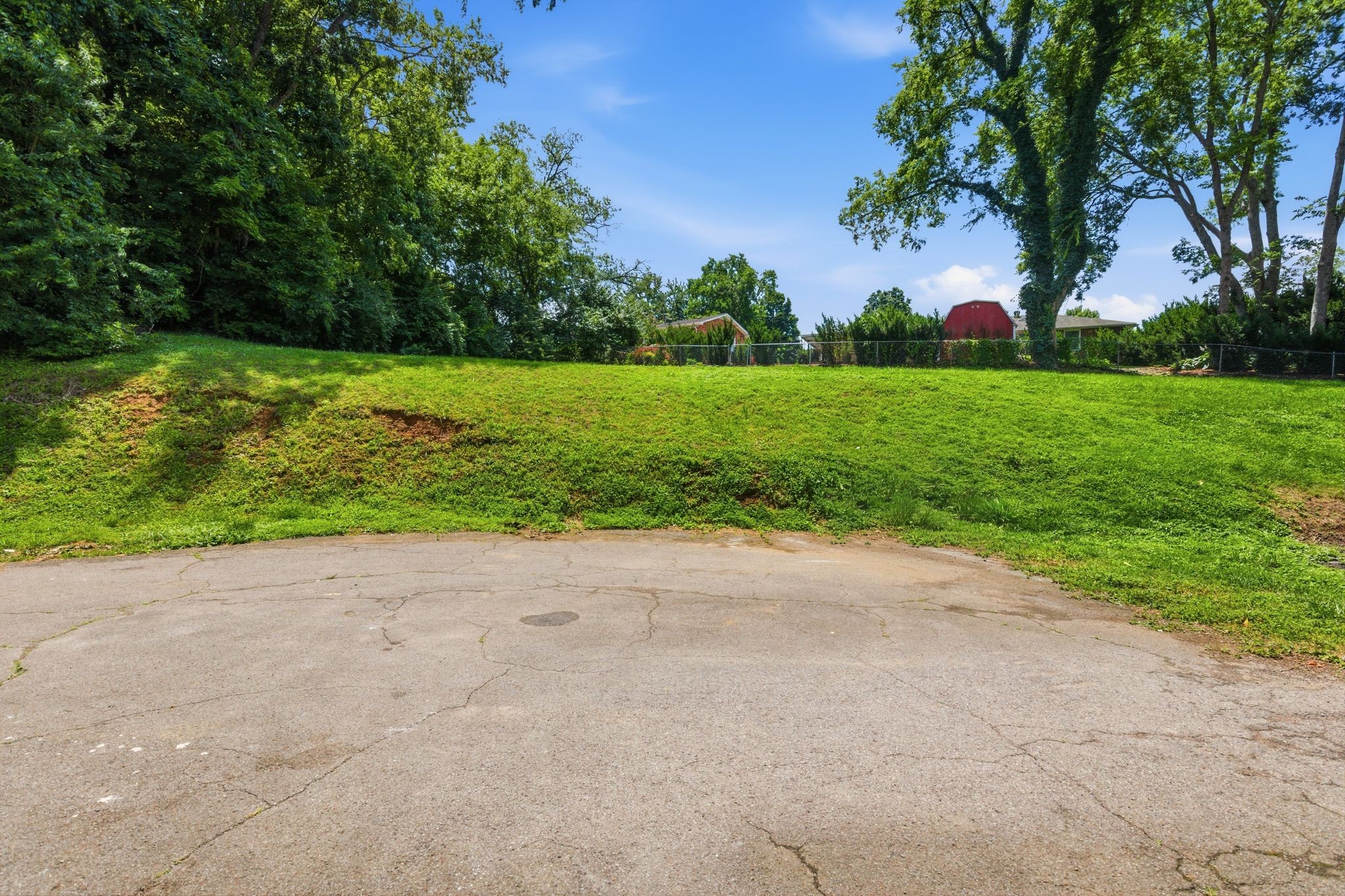 461 Manley Dr, Nashville, TN 37220
