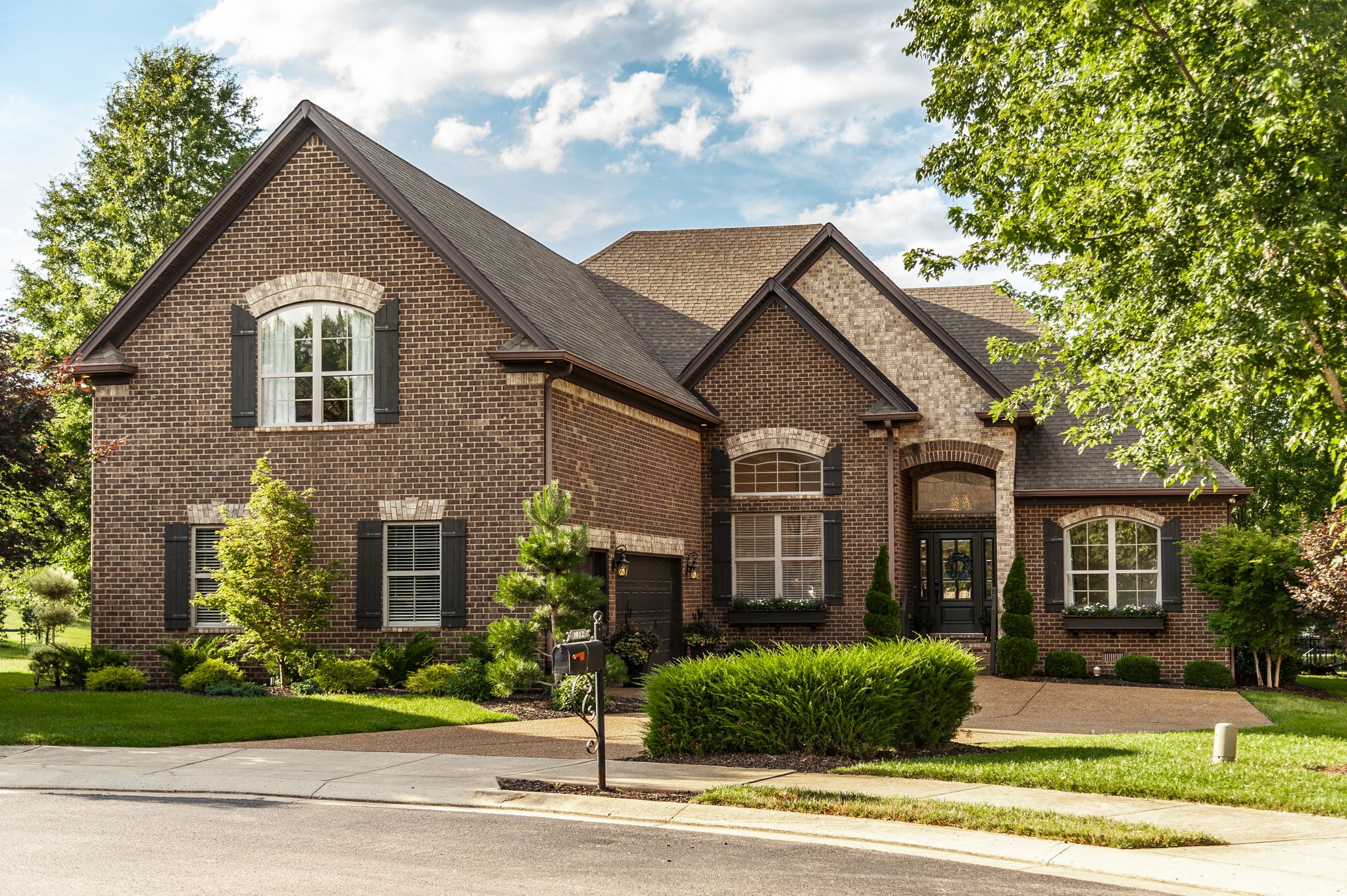 1012 Broughton Pl, Gallatin, TN 37066