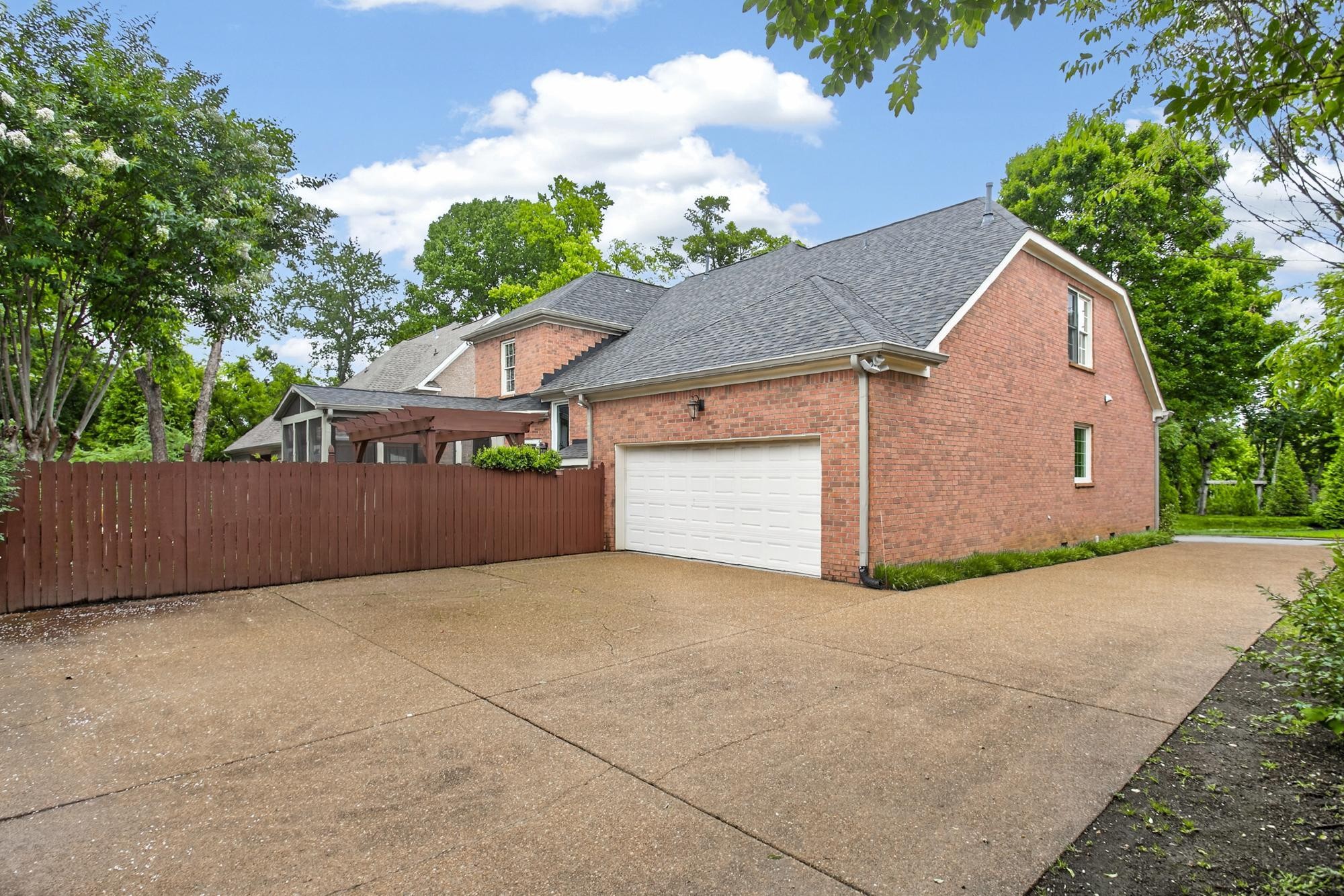 4577 Winfield Dr, Nashville, TN 37211