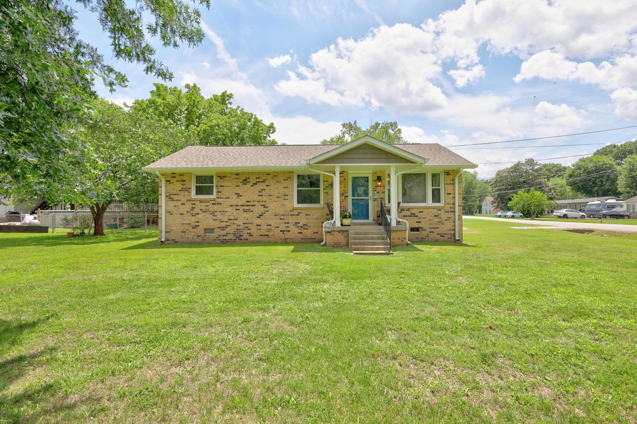 135 Irvin Rd, La Vergne, TN 37086