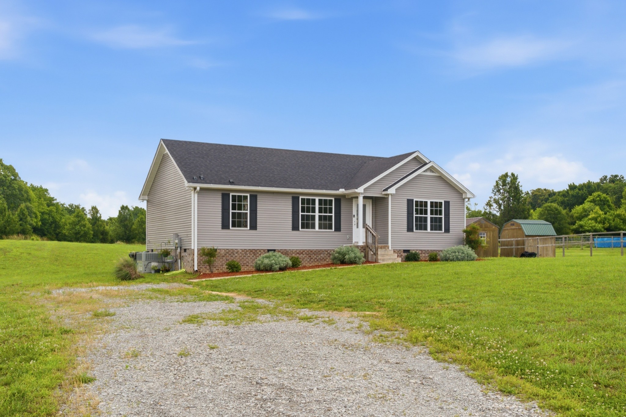 532 Martin Chapel Rd, Portland, TN 37148