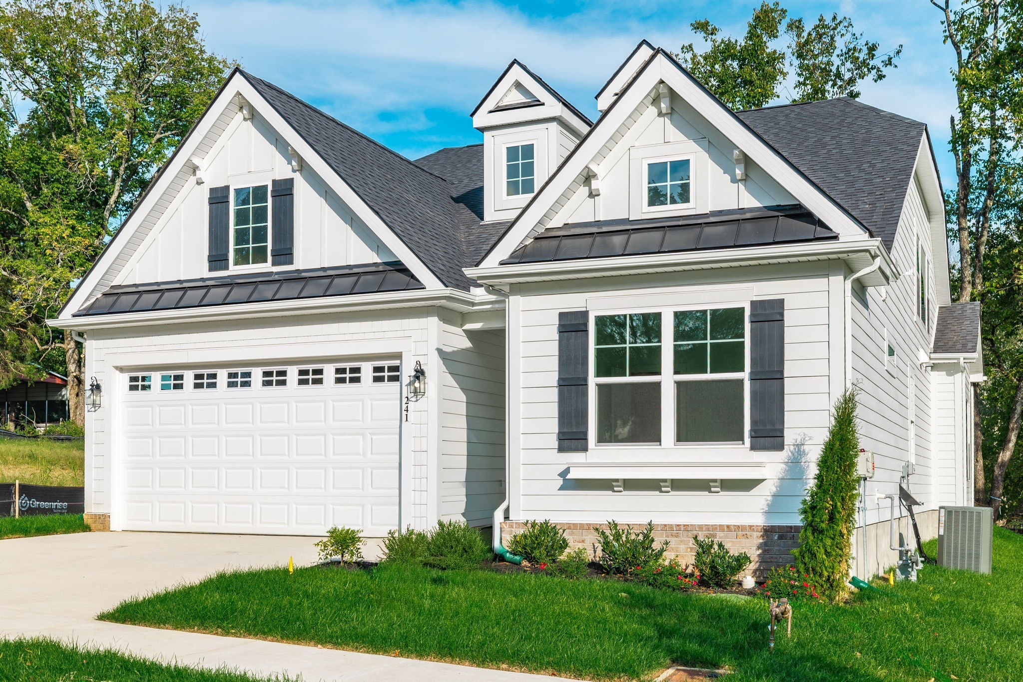 241 Crown Gardens Ct, Hermitage, TN 37076