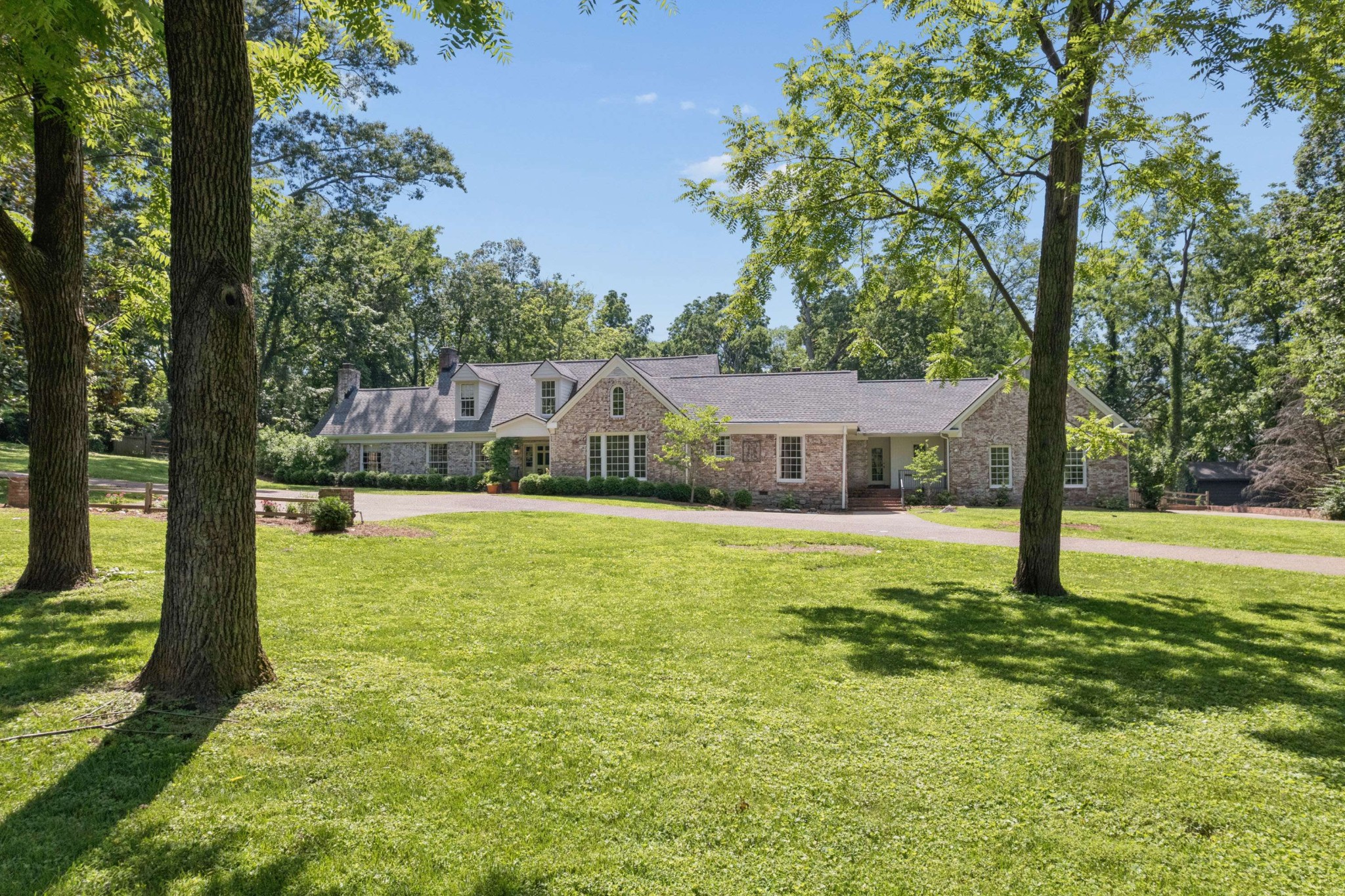 4911 Sewanee Rd, Nashville, TN 37220