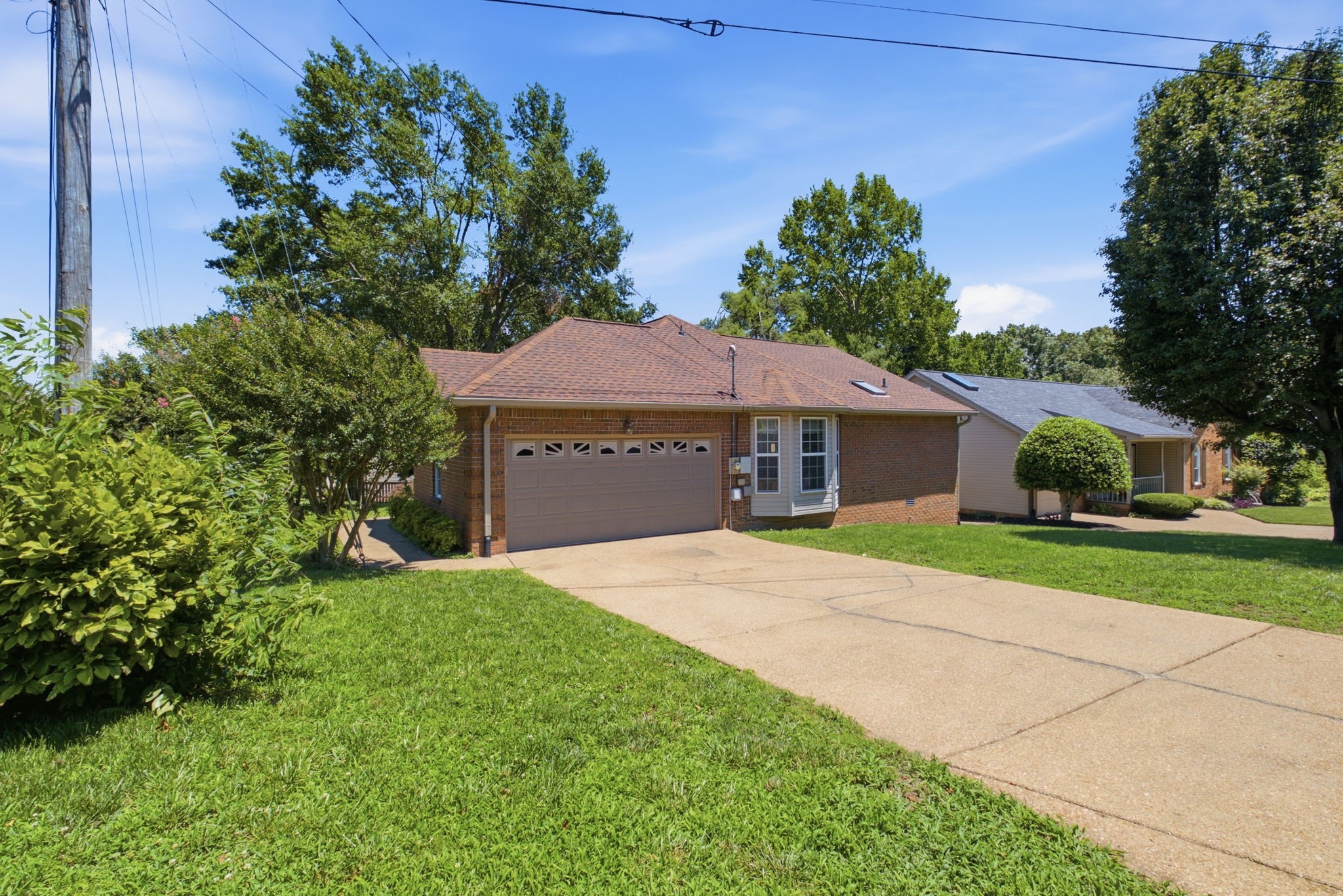 1629 Roundhill Dr, Nashville, TN 37211