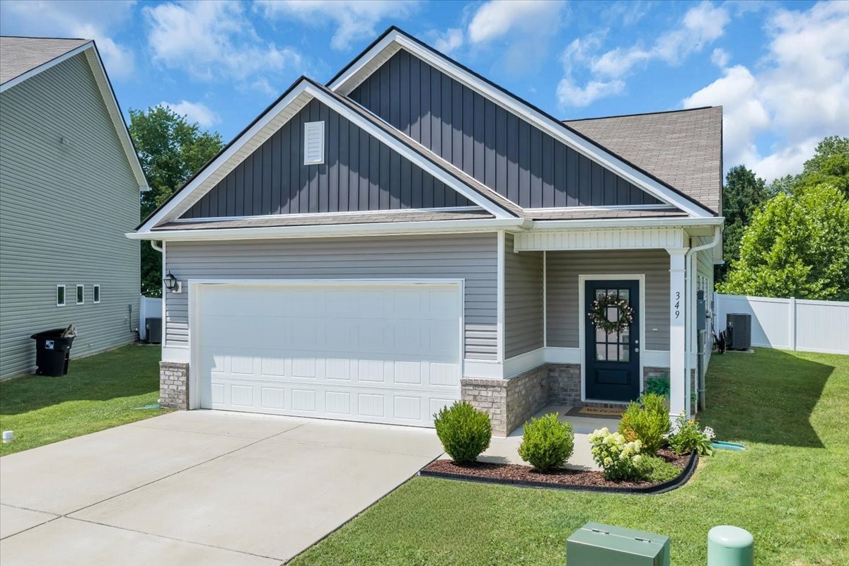 349 Geneva Ln, Columbia, TN 38401