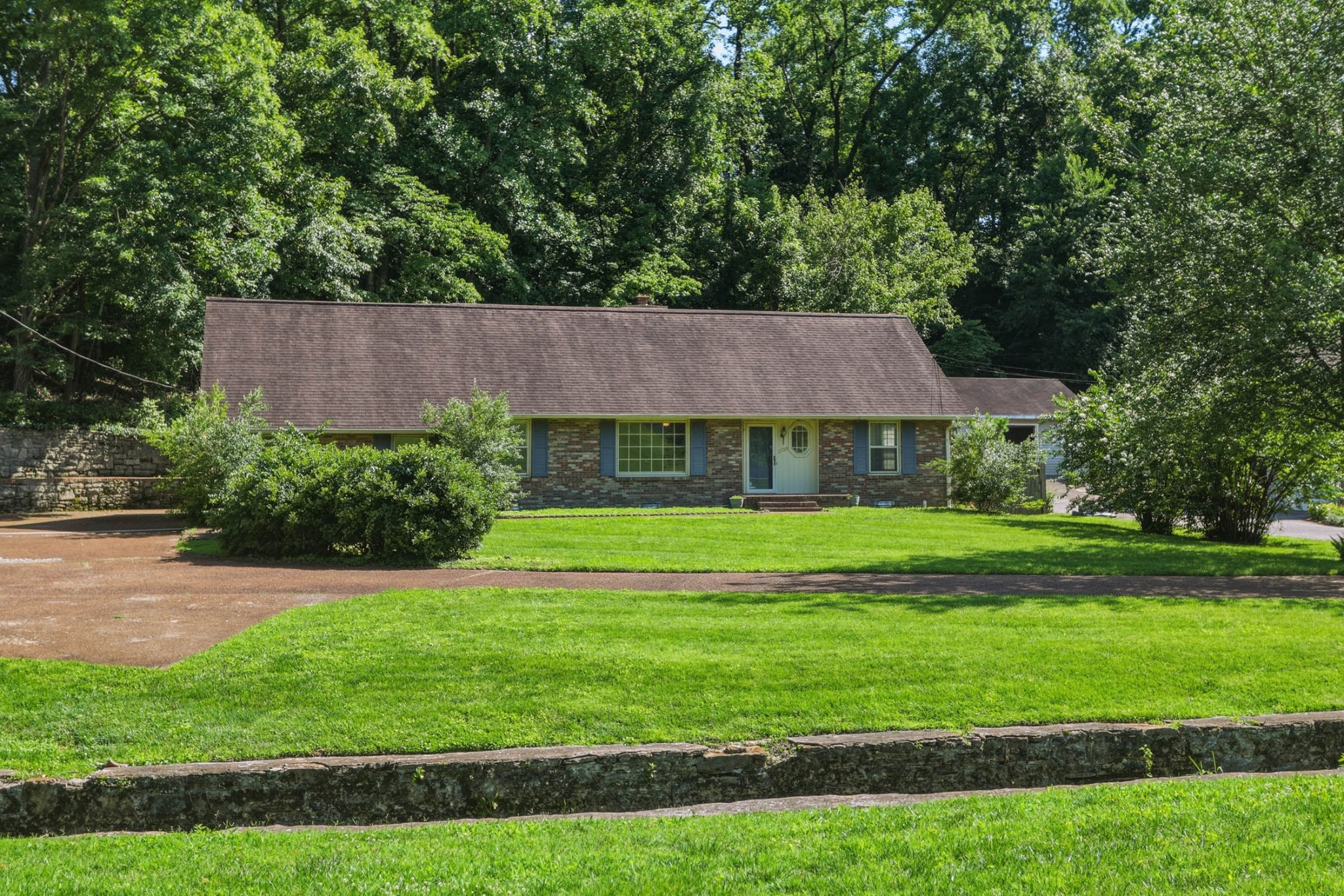 2739 Windemere Dr, Nashville, TN 37214