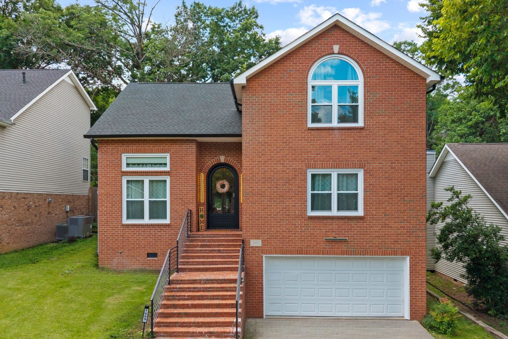 1009 Elmshade Ln, Nashville, TN 37211