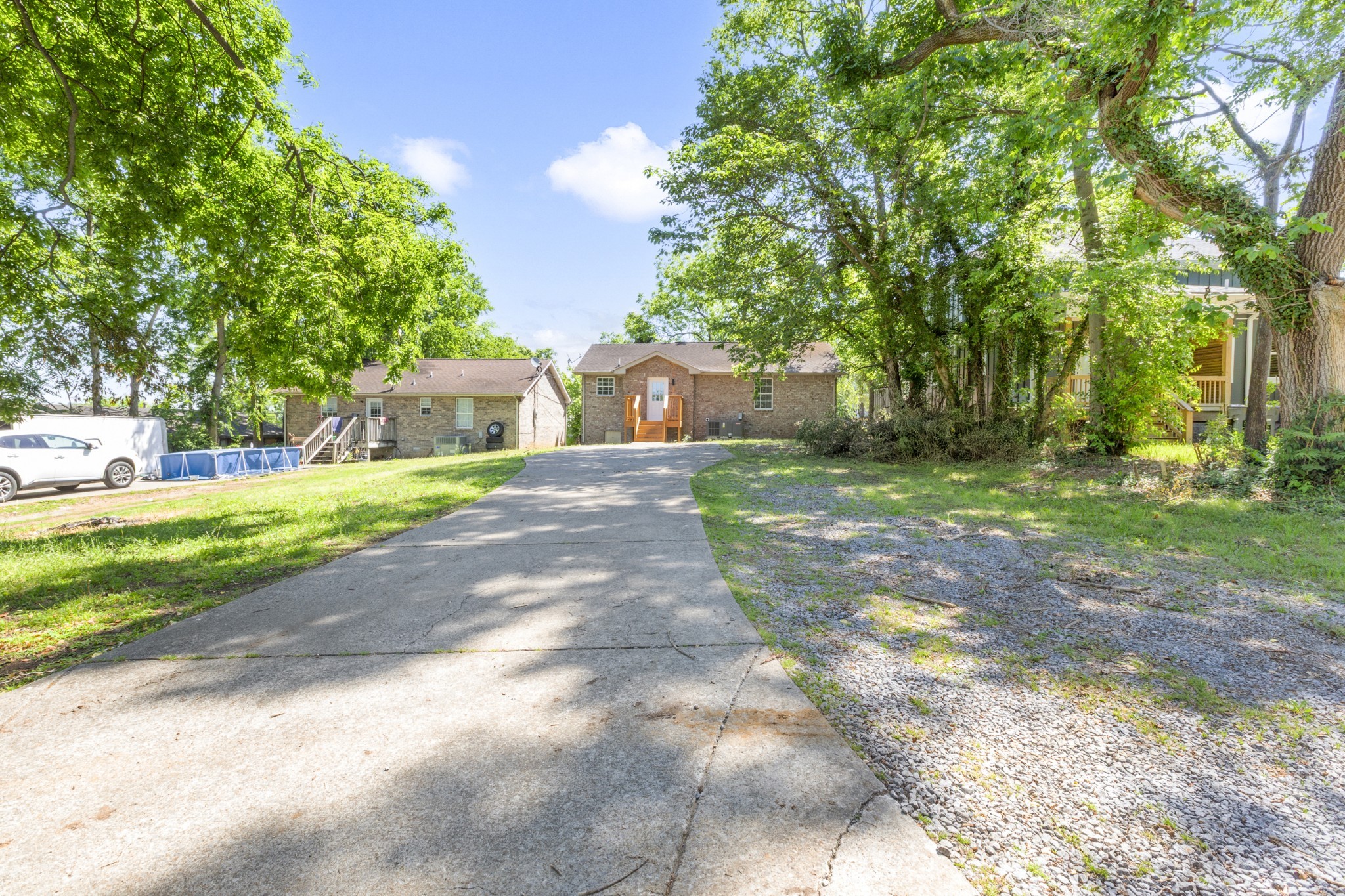 2111B 14th Ave N, Nashville, TN 37208