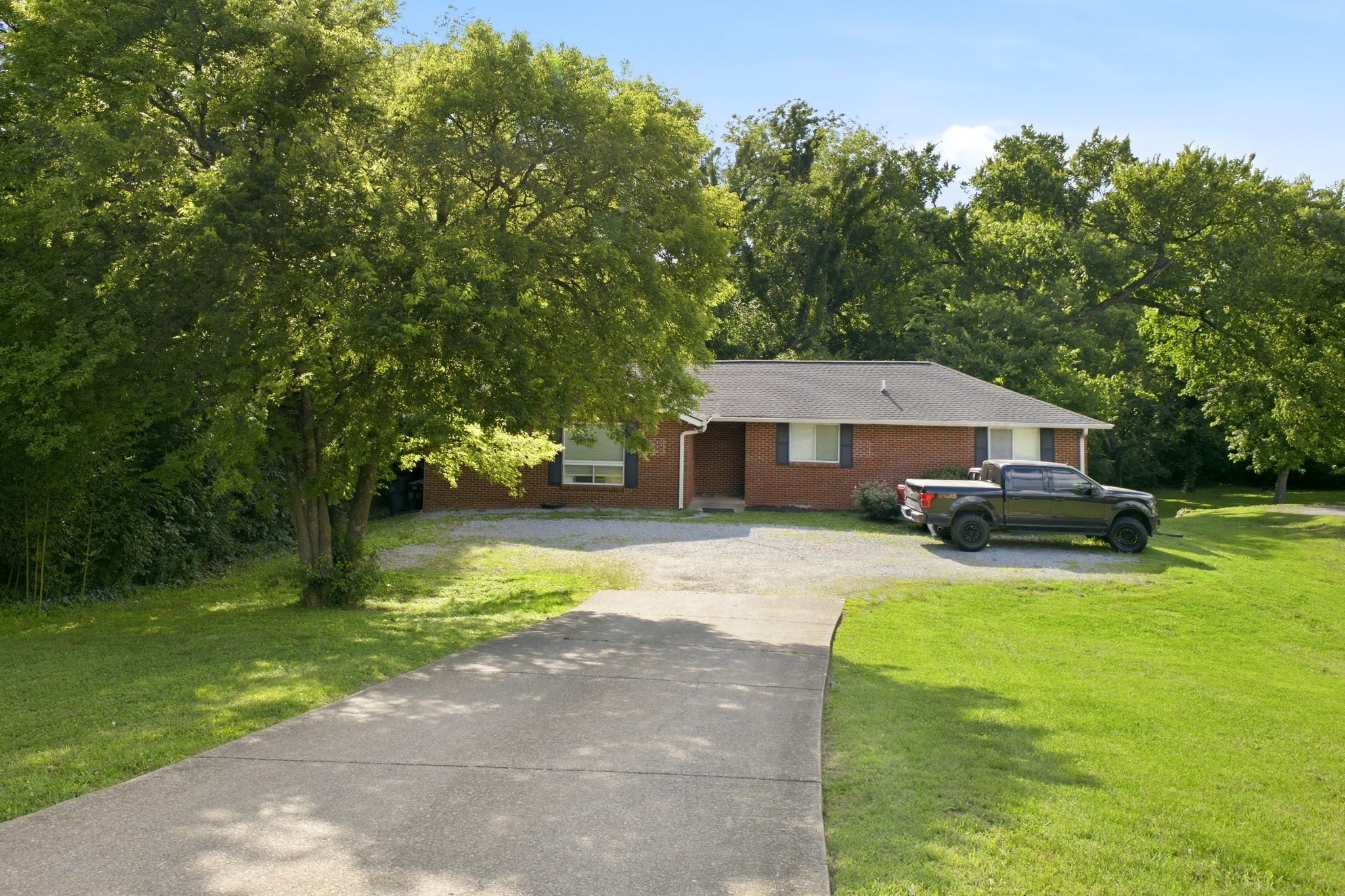 425 Ezell Pike, Nashville, TN 37217