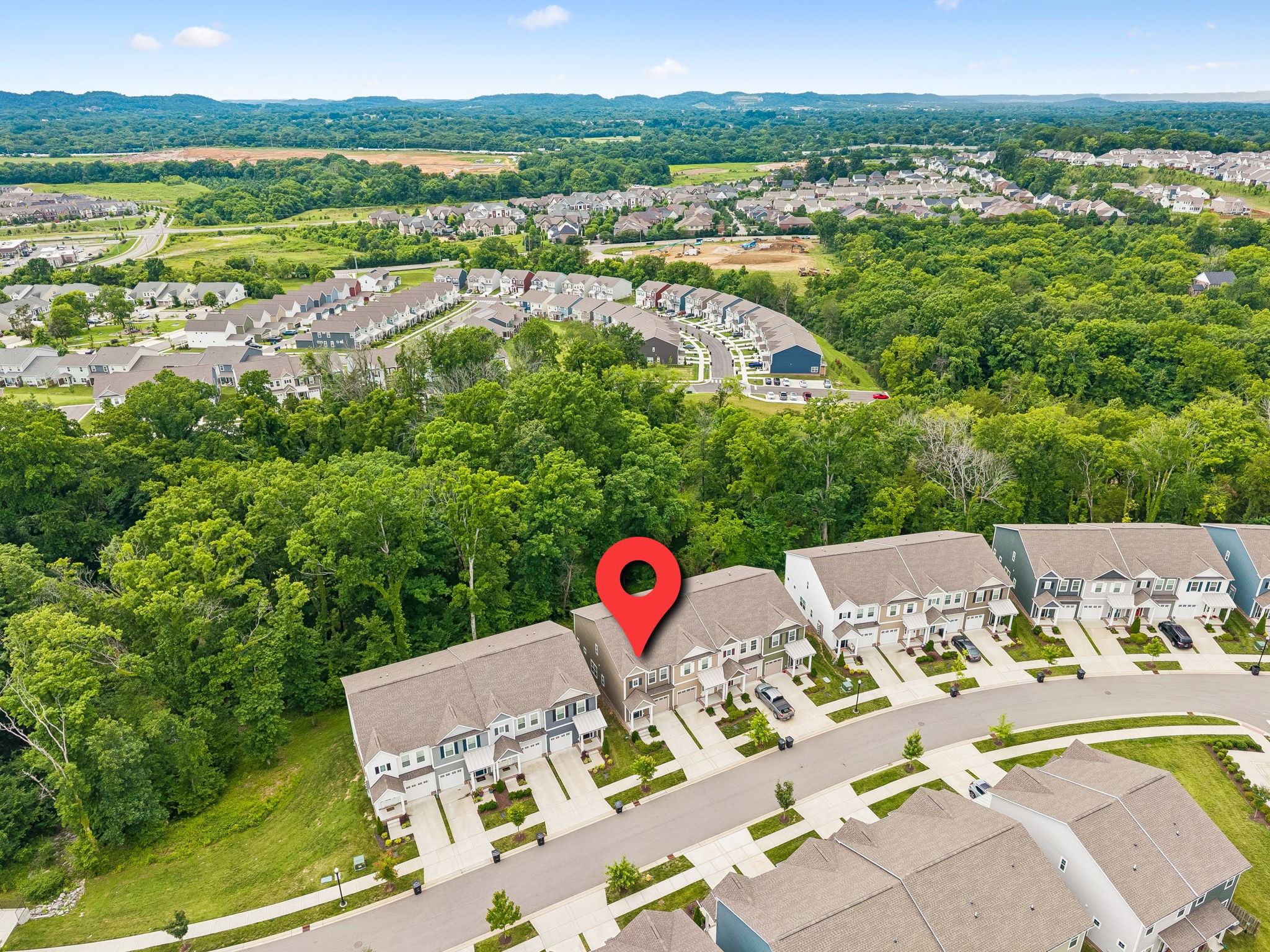 1073 Sweetleaf Dr, Franklin, TN 37064
