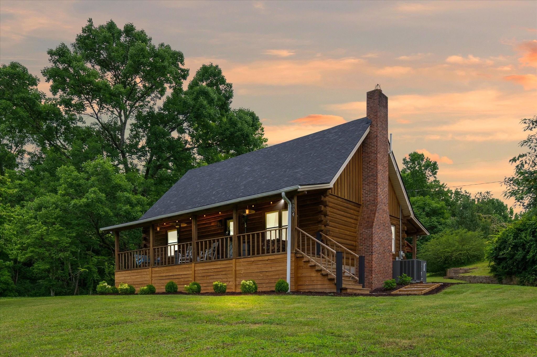 8004 Charlotte Pike, Nashville, TN 37221