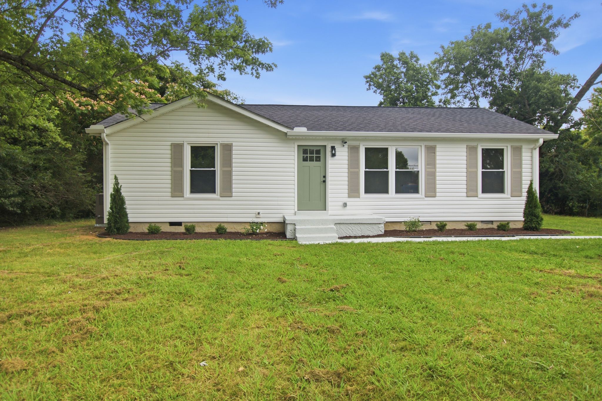 198 N Meribeth Ln, Christiana, TN 37037