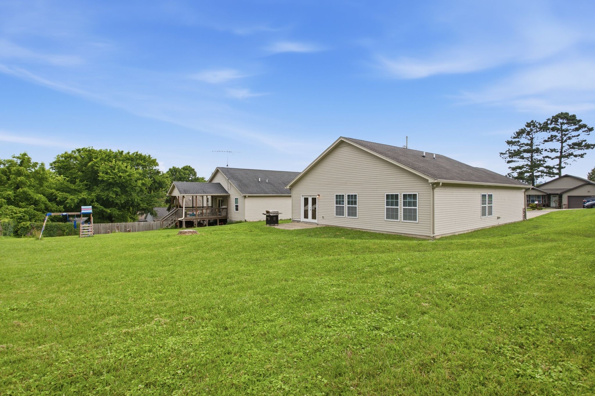 216 Woodsong Ln, Columbia, TN 38401