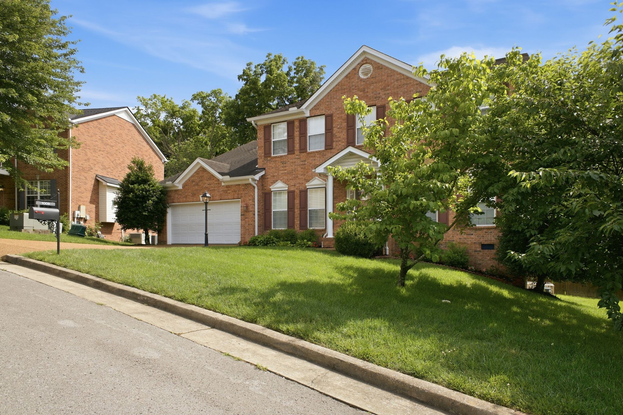 1009 Heathfield Cir, Brentwood, TN 37027