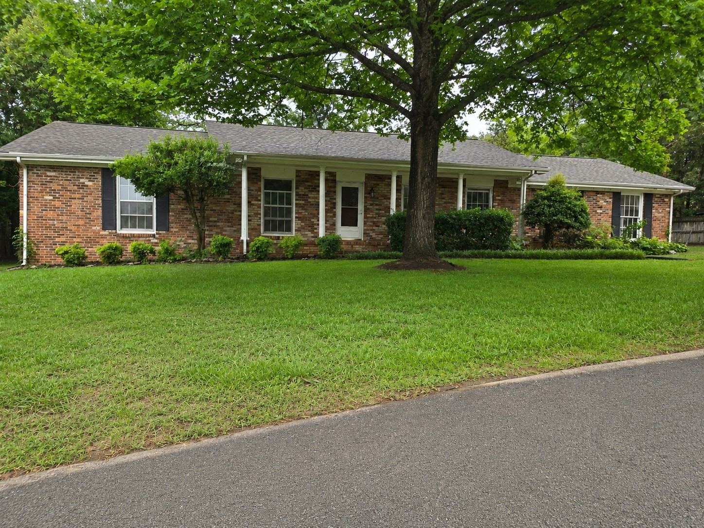 3824 Lake Aire Ct, Nashville, TN 37217