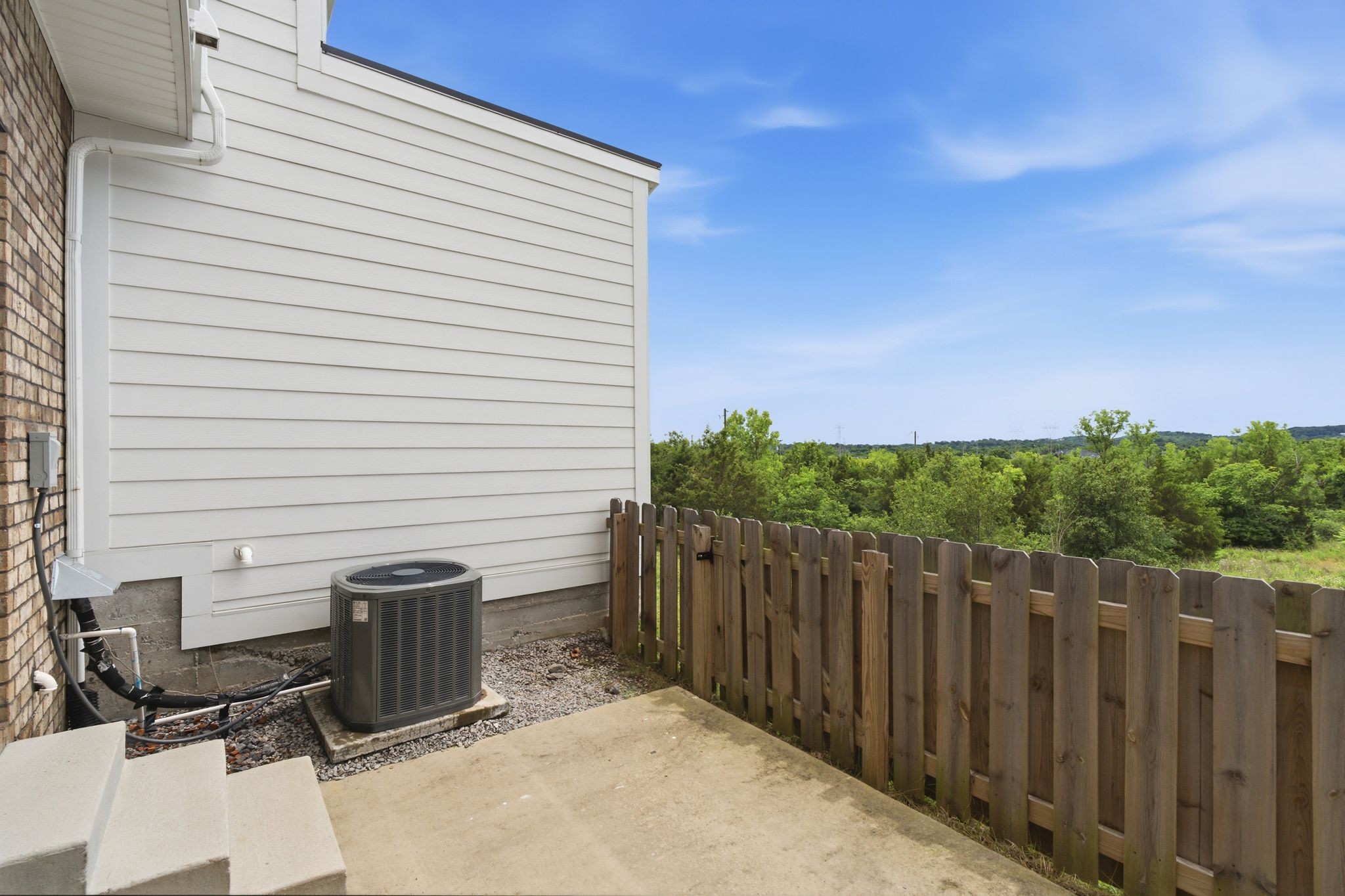 136 Dry Creek Commons Dr, Goodlettsville, TN 37072