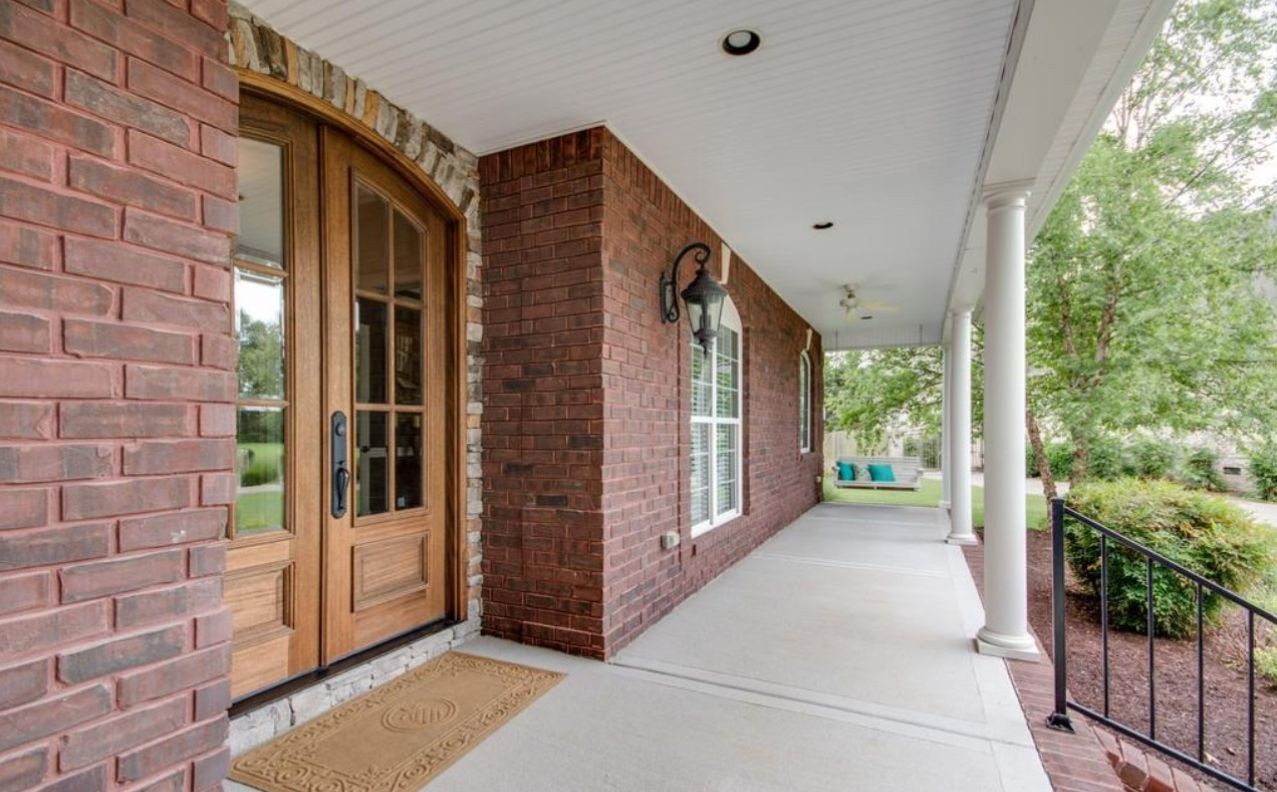 1910 Baskinbrook Ct, Murfreesboro, TN 37130