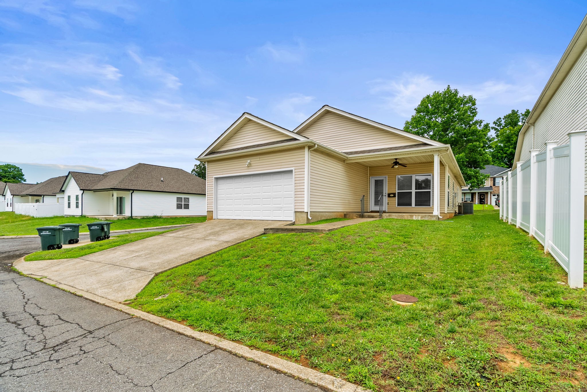141 Dimaggio Dr, Springfield, TN 37172