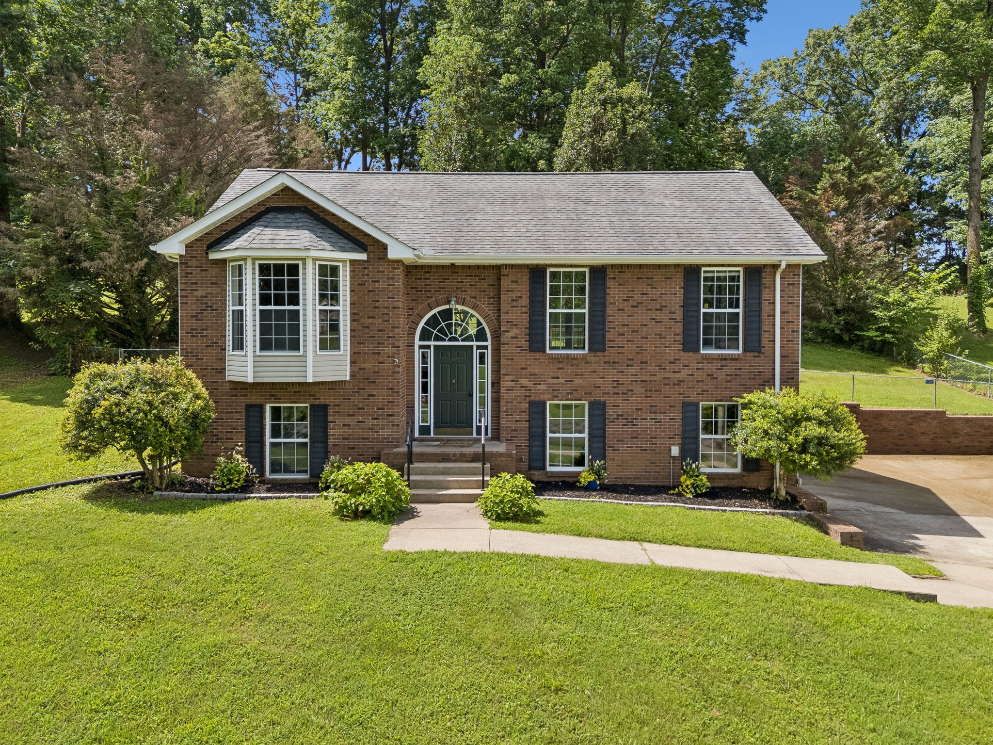 1062 Heatherwood Rd, Pleasant View, TN 37146