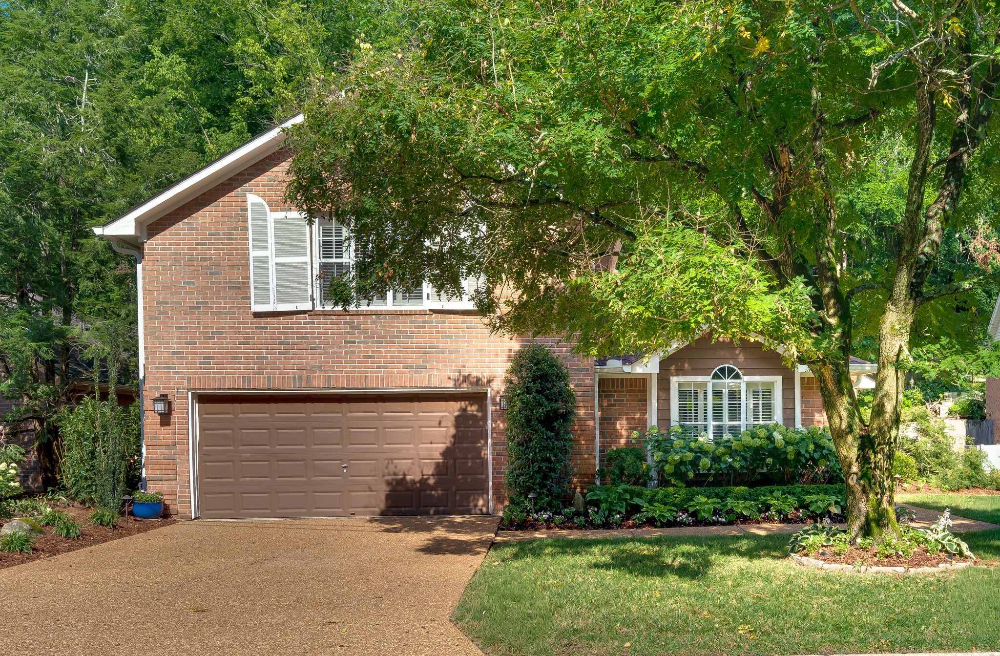 7053 Still Spring Hollow Dr, Nashville, TN 37221