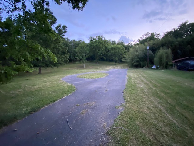 250 Hurt Rd, Hendersonville, TN 37075