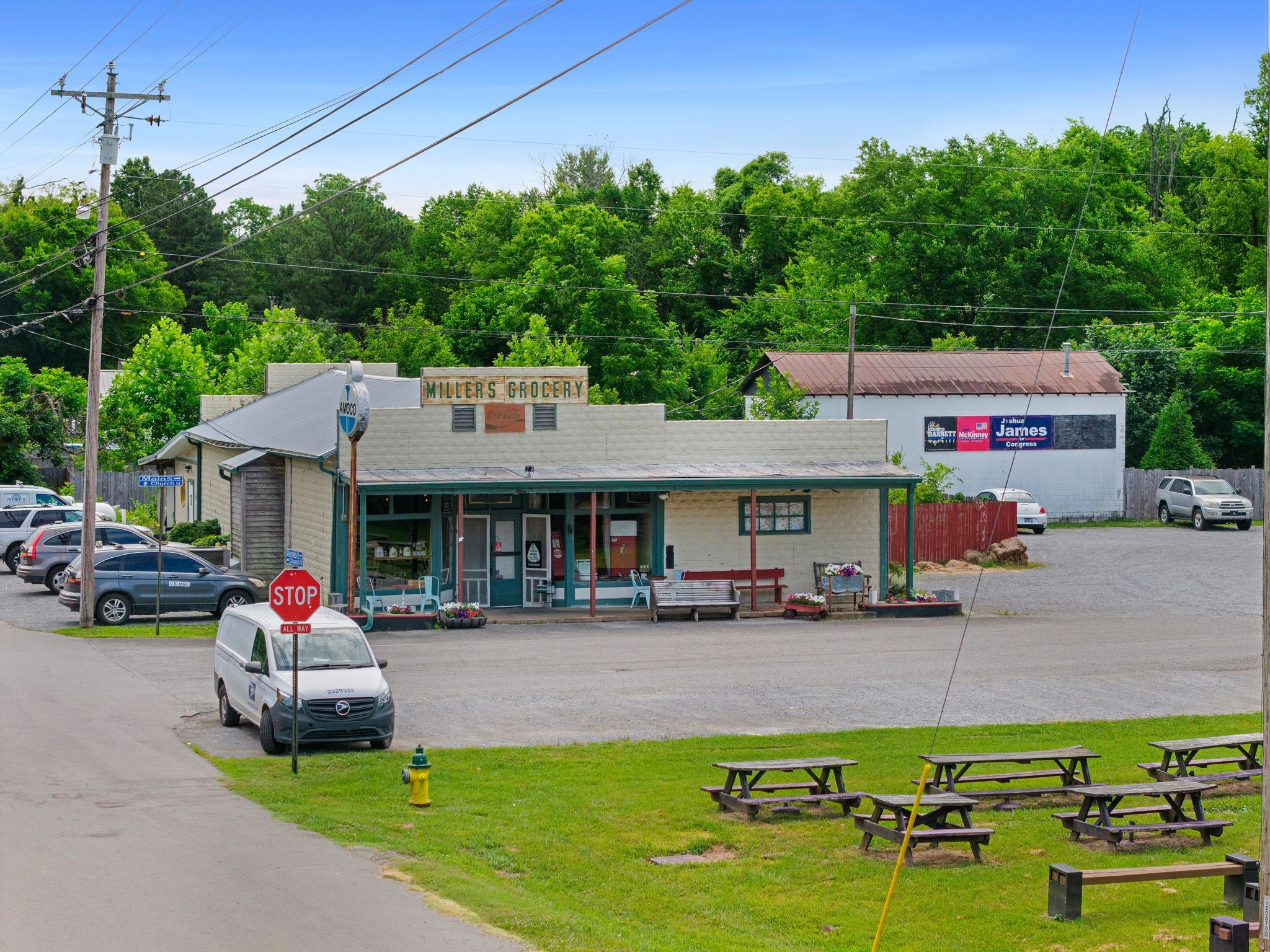 7011 Main St, Christiana, TN 37037