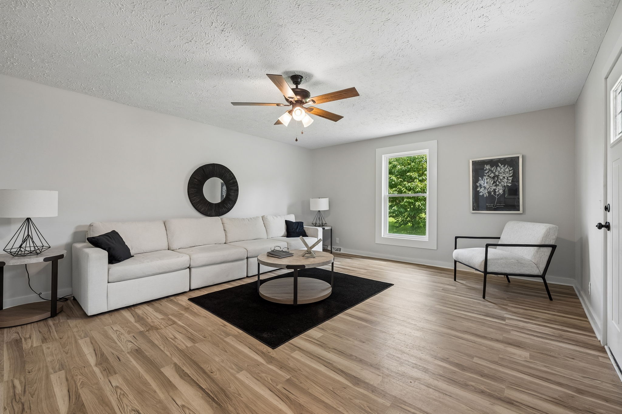 145 Southridge Dr, Nashville, TN 37207
