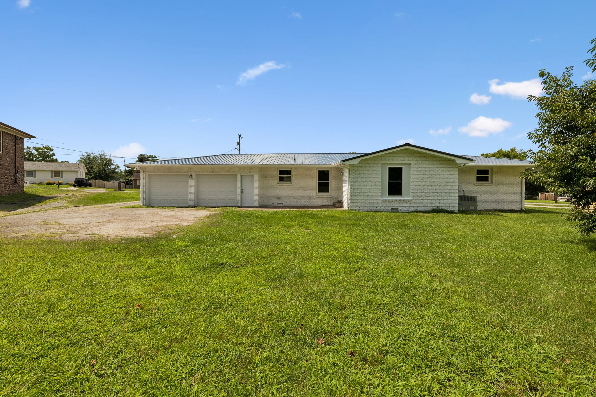 145 Southridge Dr, Nashville, TN 37207