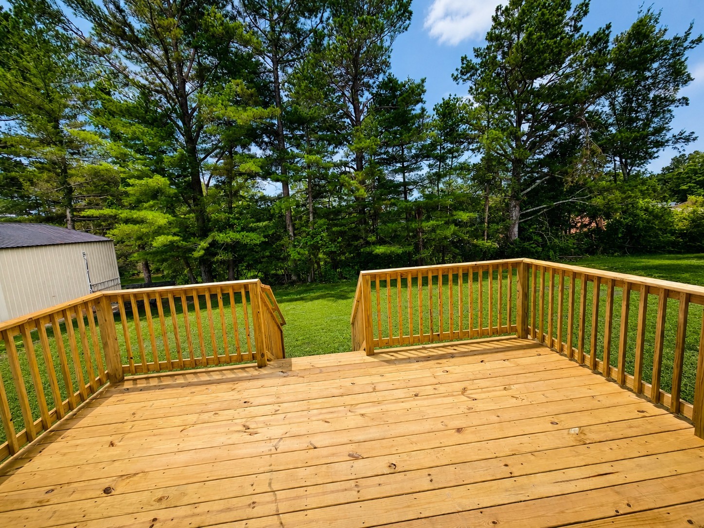 108 Phillips Rd, Charlotte, TN 37036