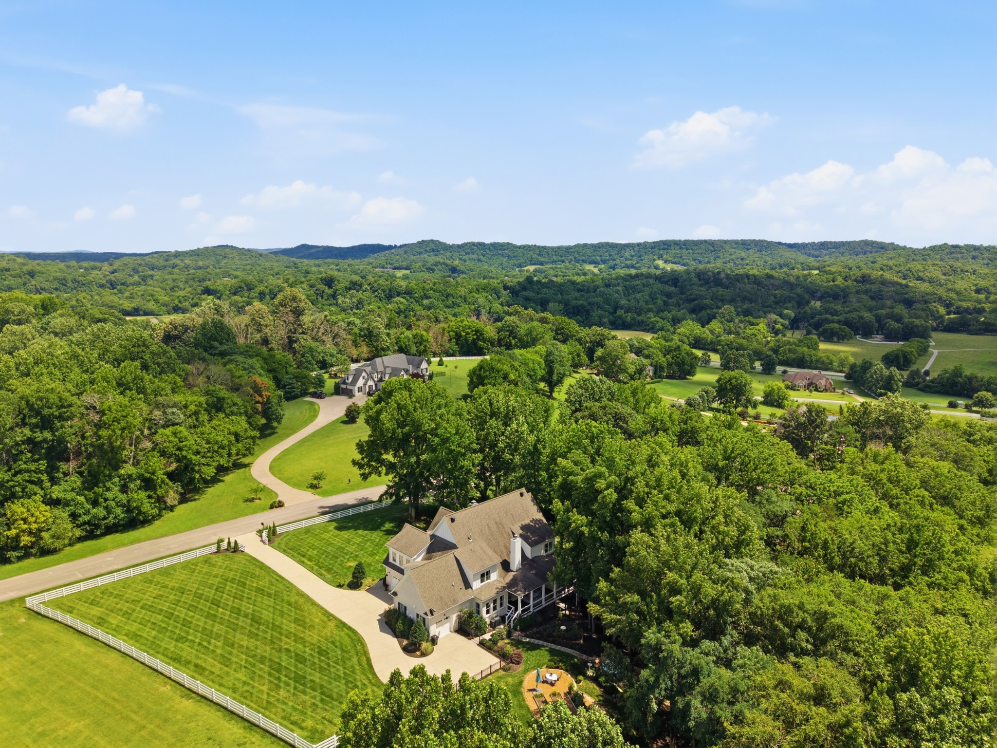 1164 Saddle Springs Dr, Thompsons Station, TN 37179